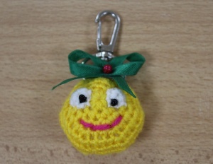 Взрослые, отдыхающие с детьми в «Роднике», научились вязать крючком