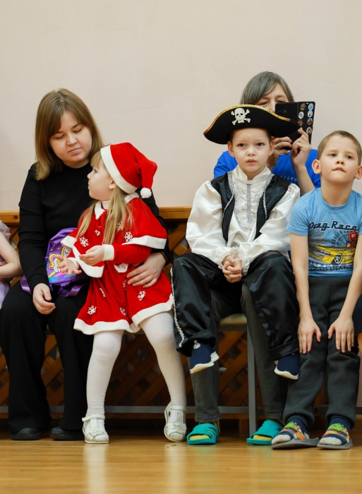 «Новогодний переполох» в Простоквашино. В «Роднике» прошел утренник от активистов Движения первых