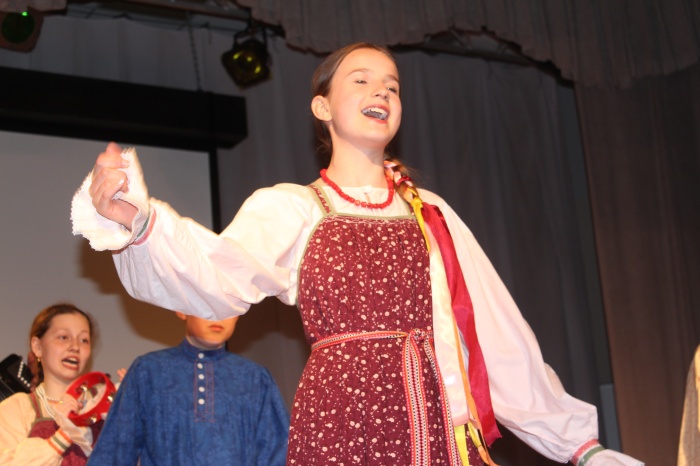 Погружаемся в культуру России вместе с коллективами  «Дворца творчества и спорта «Пионер» 