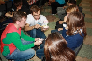 СТУДЕНТЫ-ВОЛОНТЕРЫ  ПРОВЕЛИ ДЛЯ РЕБЯТ «РОДНИКА» МЕРОПРИЯТИЕ «БЕРЕГИ СВОЮ   УЛЫБКУ!»