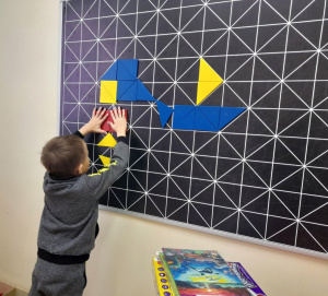 Формирование пространственных представлений  с тактильно-развивающей панелью  «Магнитная»