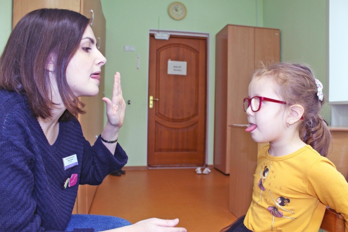 Запускаем новый формат консультационных встреч с ведущим специалистом по социально-педагогической реабилитации (логопедия)