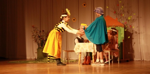 В атмосфере уютной виньетки завершился отчетный концерт в «Роднике»