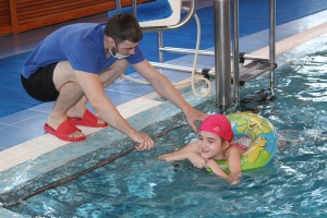 Бассейн в «Роднике» откроется к концу месяца