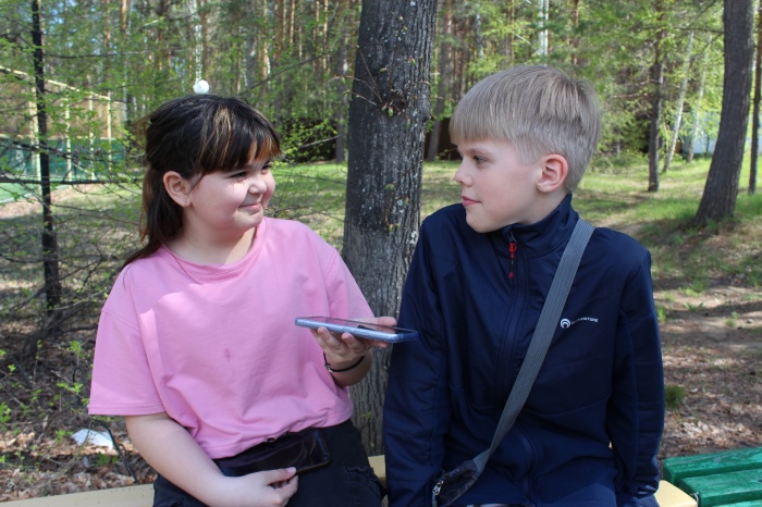 МЕДИАЦЕНТР Первых в «Роднике» продолжает свою работу. Участница профильной смены «Время Первых: равные возможности» Невидимова Ангелина взяла интервью у Пестикова Николая