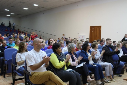 Принимаем сегодня в «Роднике» Областной образовательный реабилитационный молодежный форум для слепых и слабовидящих людей «Будущее за нами 2023»