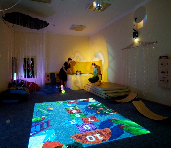 «Вы приехали на реабилитацию, над чем вы хотели бы поработать?» Именно такой вопрос мы задаем маме, когда она приезжает в реабилитационный центр «Родник» со своим ребенком