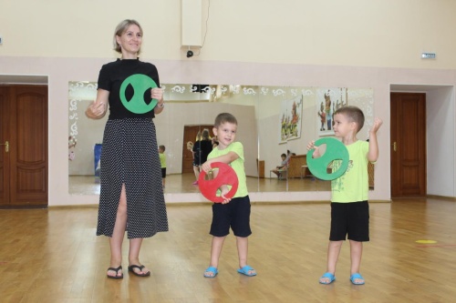 «Повторяй за мной»: негласный договор с ребенком