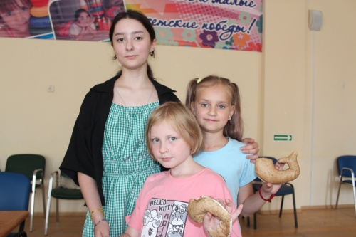 Принимали сегодня волонтеров из Филофеевской школы