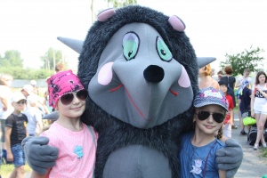 "РОДНИК" ВСТРЕЧАЕТ ДЕТЕЙ