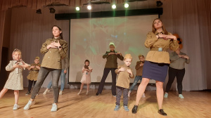 «Спасибо за победу и мир!»