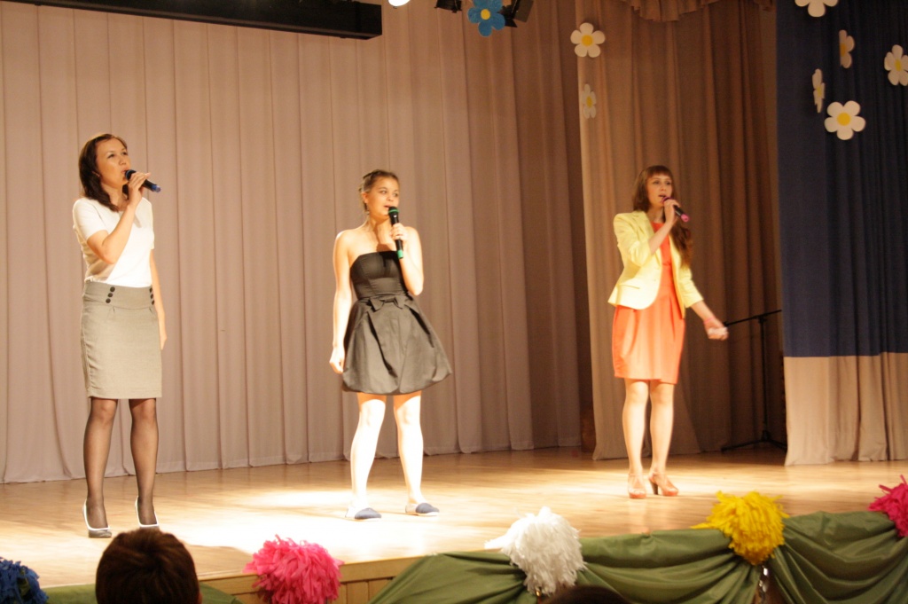 Творческий номер вожатых.JPG